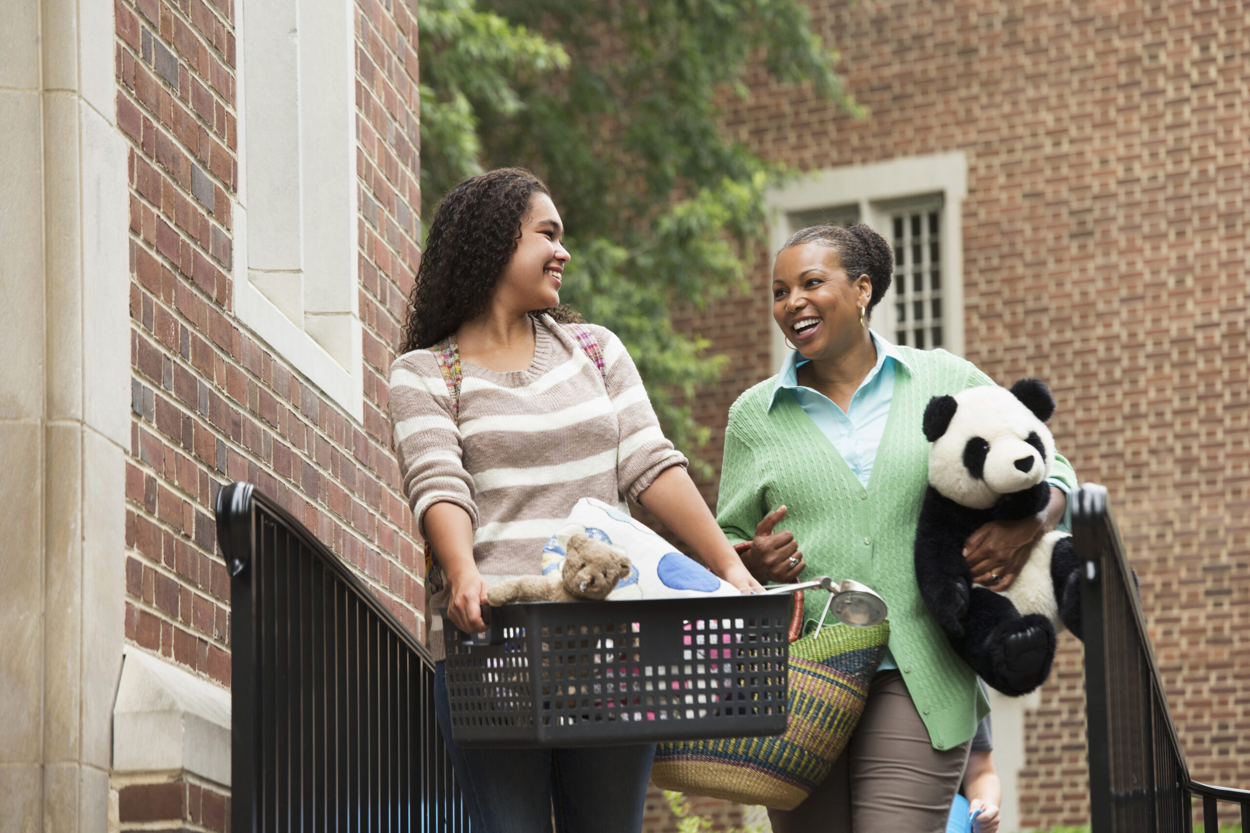 Help Your Child Apply for College with This Checklist
